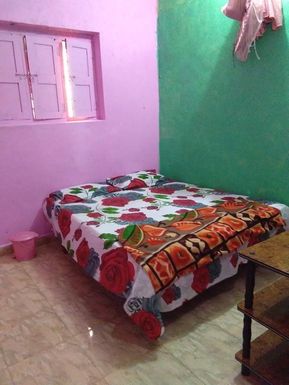 Ravi Guesthouse Hampi Bagian luar foto